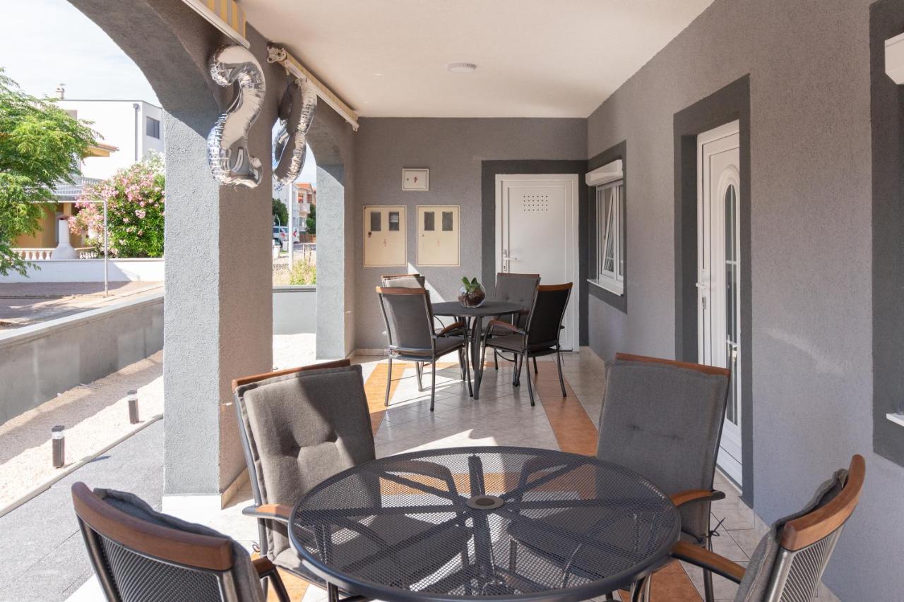 Apartmani Ivano Vir Exterior foto